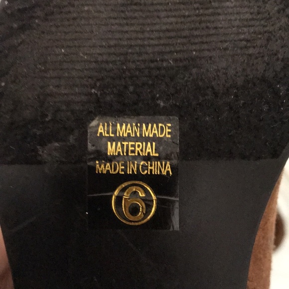 SODA Women’s Fringe Ankle Booties. Size 6 - Picture 11 of 11